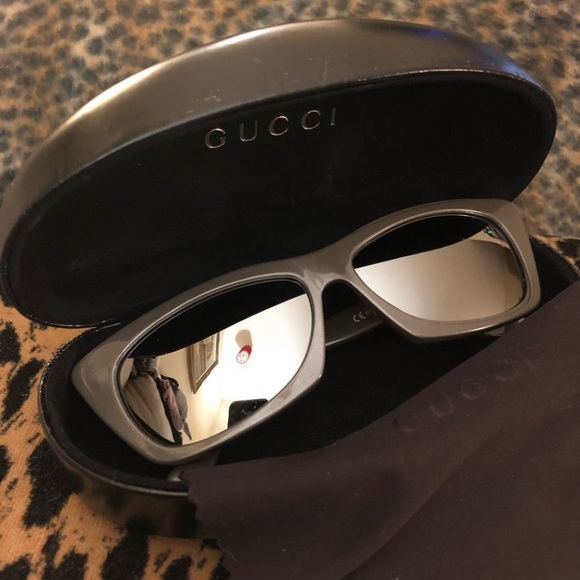 Gucci Sunglasses - Picture 14 of 14